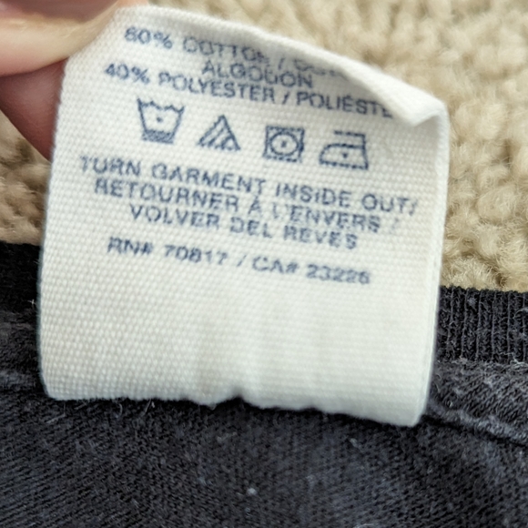 PINK loose black long sleeved tee - Picture 5 of 9